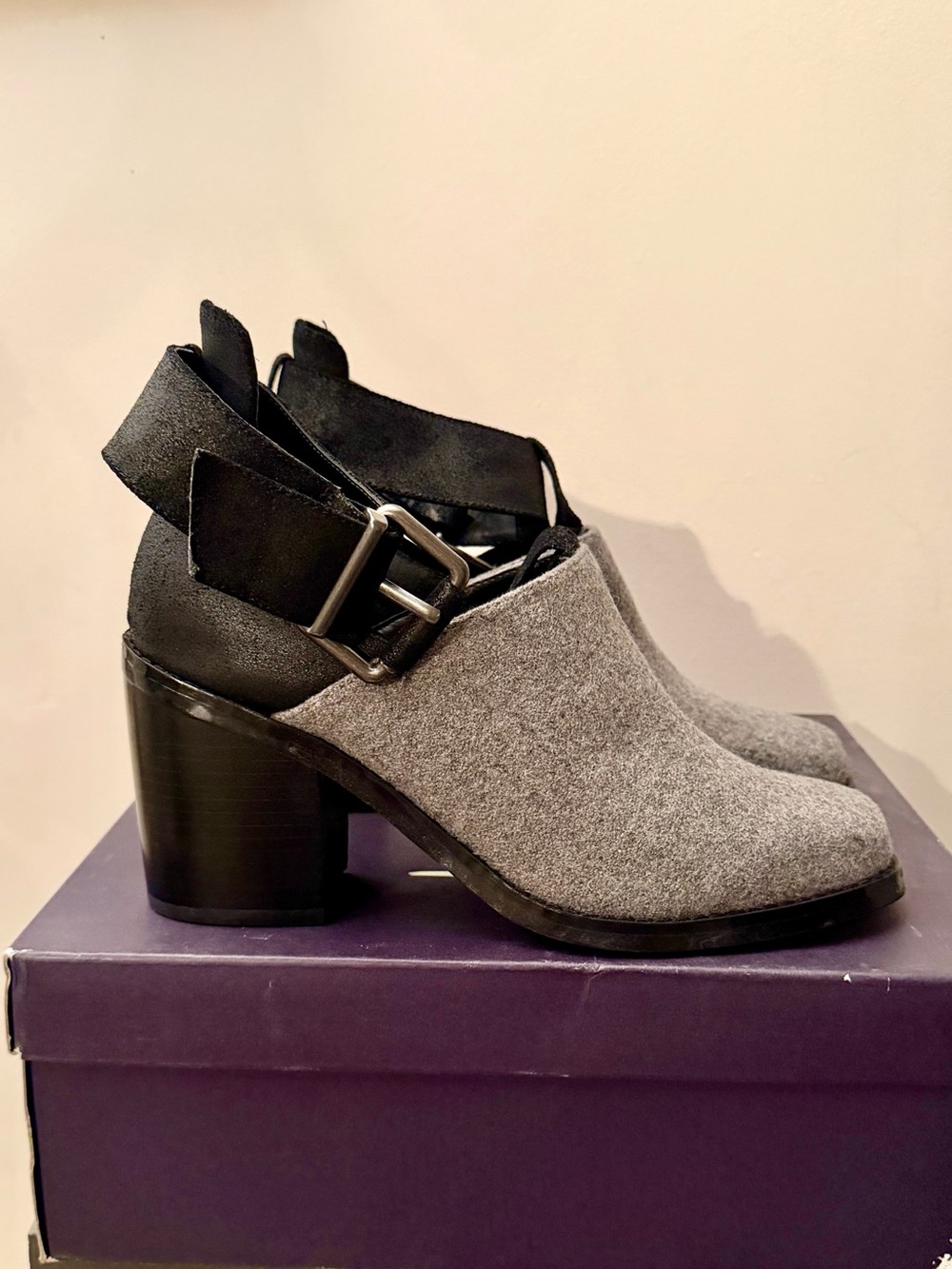 Shellys London Grey Suede Black Buckle Booties Buckles Icess Boots Size 9 NWB
